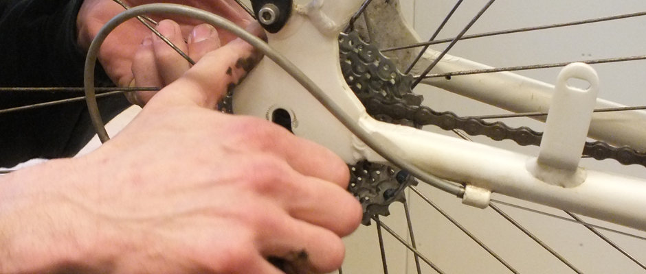 Fietsenmaker uit Voorschoten, voor al uw reparaties aan fietsen.